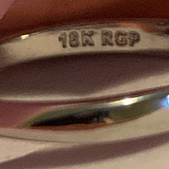 ❤️ABSOLUTELY STUNNING RING VERIFIED MADE W/ 18k WHITE GOLD AND AAA+ ZIRCONIAS❤️ - Picture 9 of 12